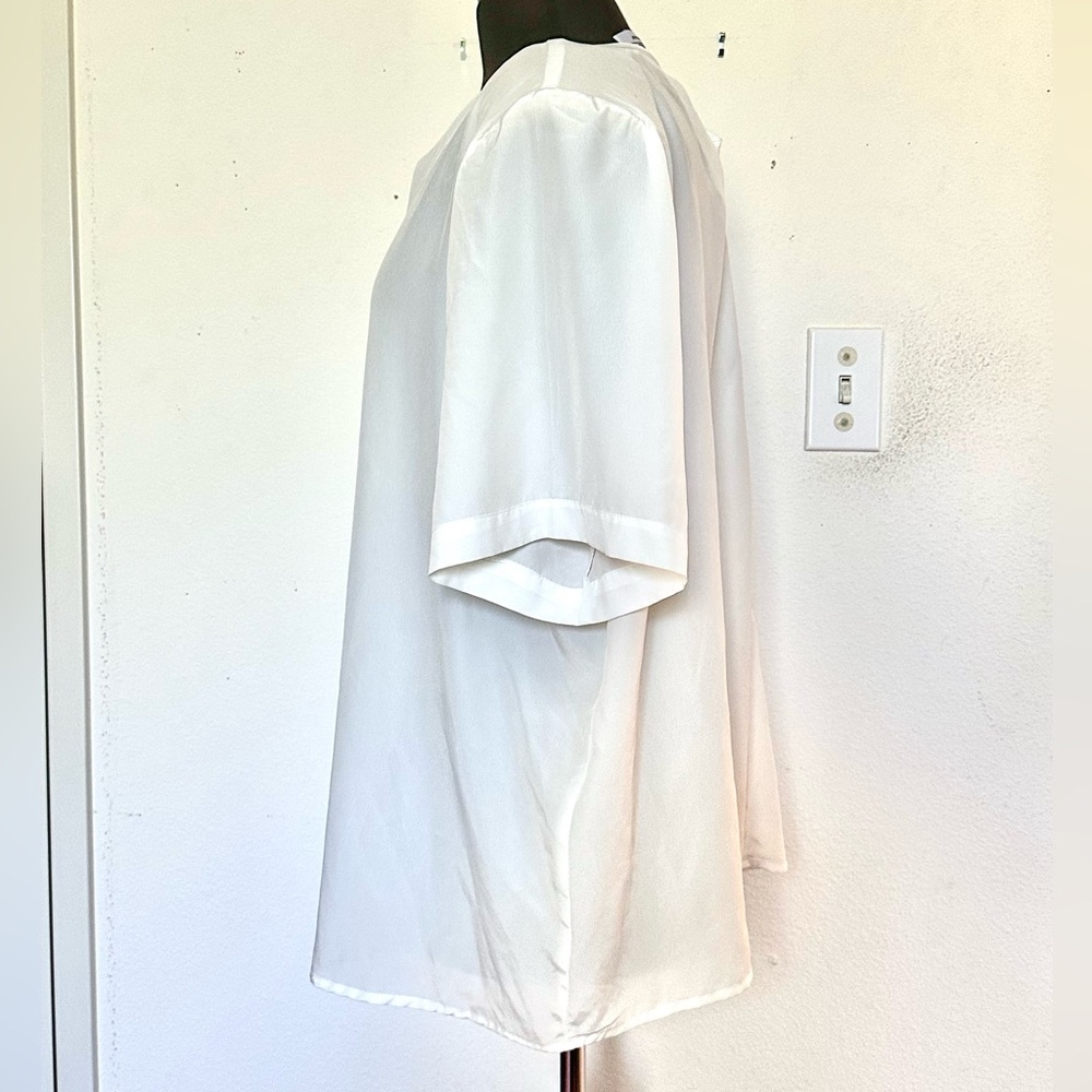 Sz 22w White Basic Blouse Back Button Closure - image 2